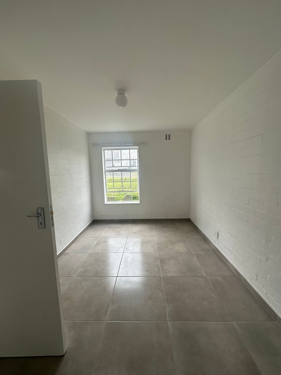 To Let 1 Bedroom Property for Rent in Brooklyn Western Cape